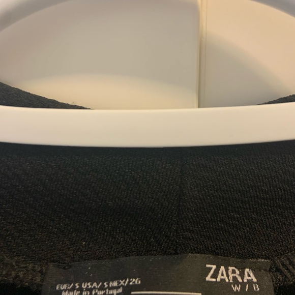 Beautiful zara midi dress ideal for all wheather and all ocasions - Picture 3 of 4